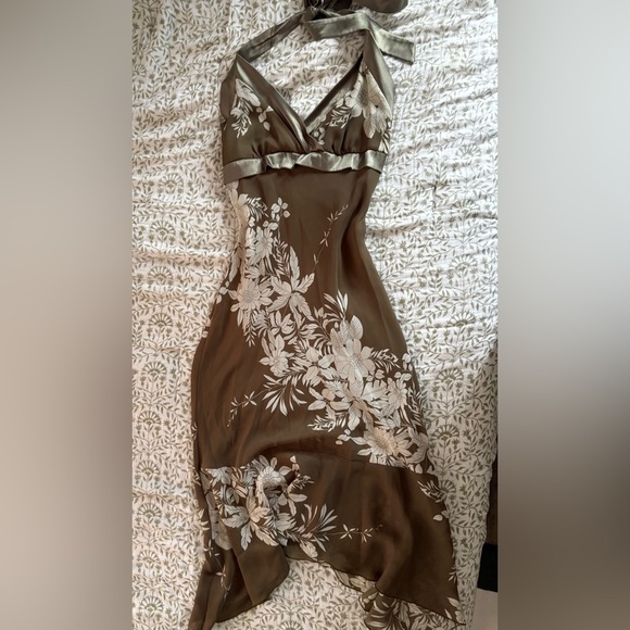Elegant Floral Green Dress - Picture 1 of 2